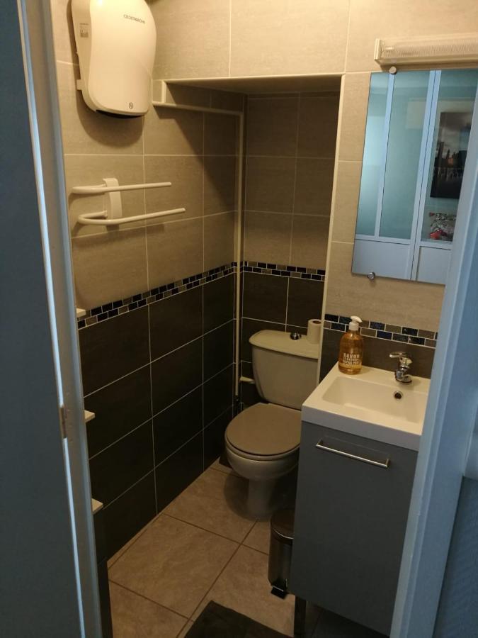 Le Cocon Des Monts D'or Apartment