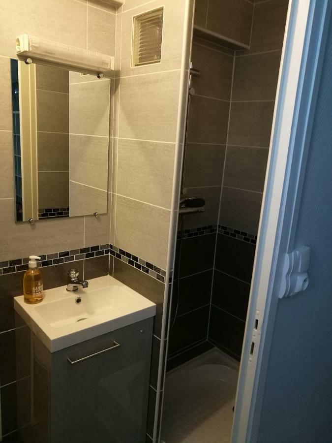 Le Cocon Des Monts D'or Apartment *